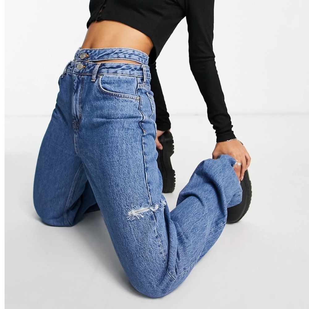 90s Straight Leg Jeans with Waist Cutouts
